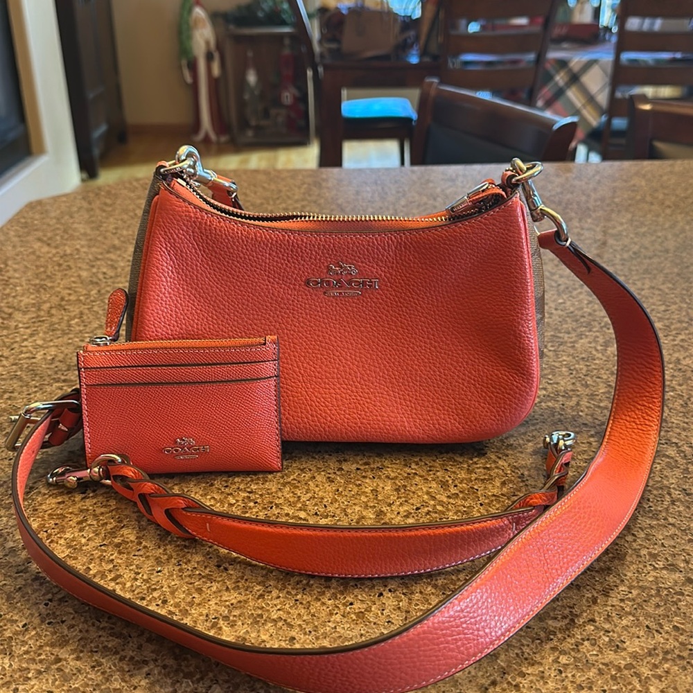 Coach crossbody purse with matching mini card case